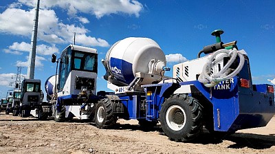 Self Loading Concrete Mixers For Sale
